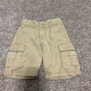 2 LEVIS boy cargo shorts